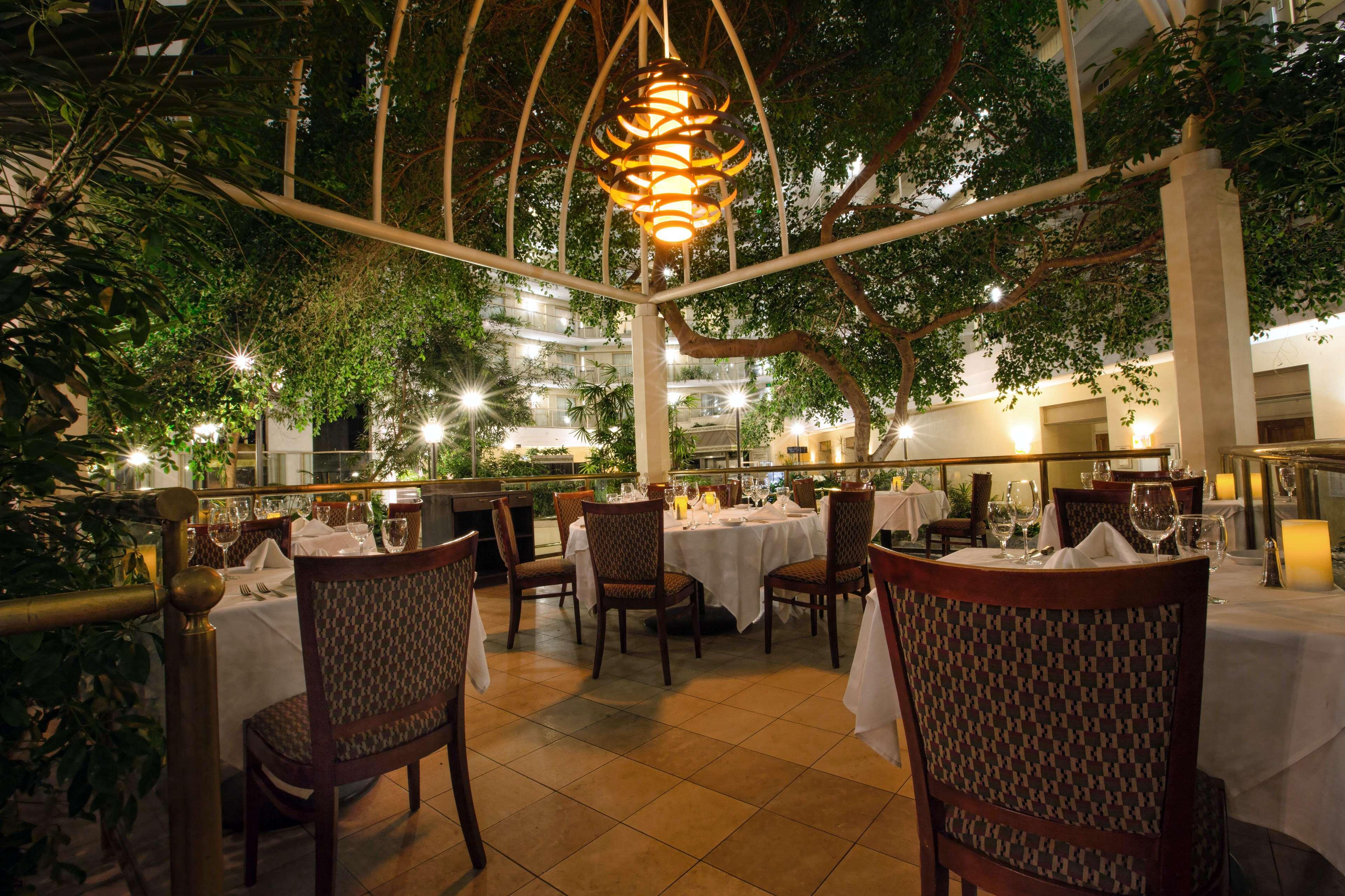 Embassy Hotel 4*